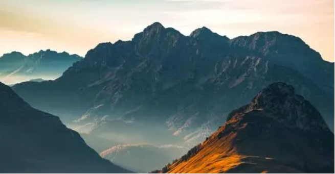 Why Sticking to a Long-Term Investment Strategy Pays Off in Market Downturns